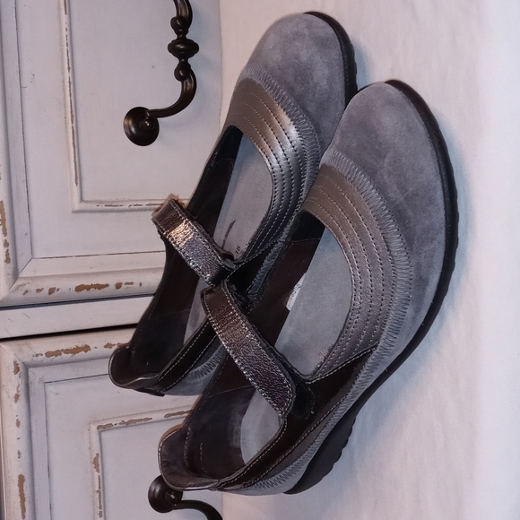 NAOT Gray velcro Mary Jane shoe size 8 - Picture 1 of 10